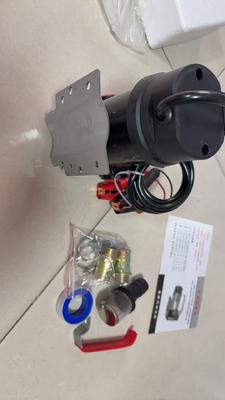 La bomba de combustible de 24 V para excavadoras es adecuada para excavadoras y maquinaria de construcción de series como Komatsu, Kobelco, Hitachi, Caterpillar y Daewoo.