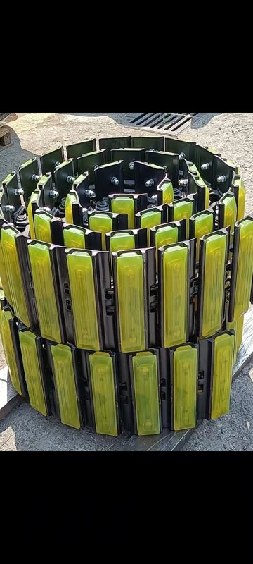 En el caso de las máquinas de excavación, el ensamblaje de la cadena de la vía con placa de caucho, el ensamblaje de la cadena de la vía con almohadilla para piezas del tren